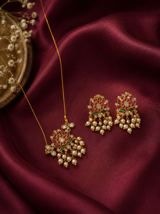 Kamli Floral Pendant Invisible Necklace Set
