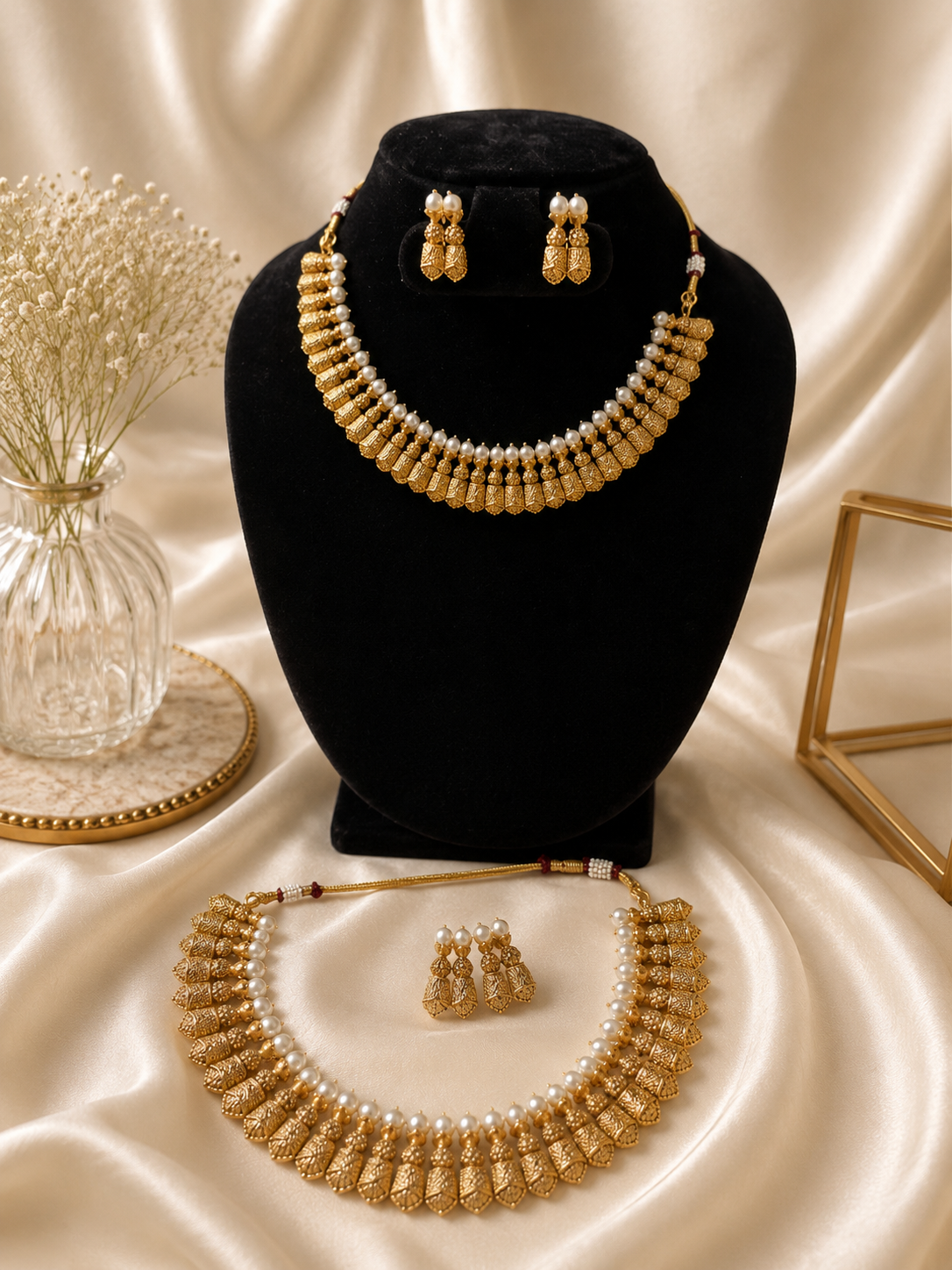 Queen Pearl Antique Gold Non Idol Necklace Set
