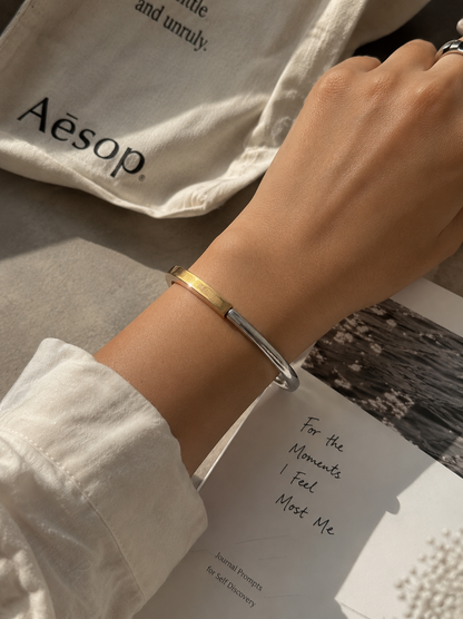 The Bivara Unisex Mixed-Metal Dual Contour Kada